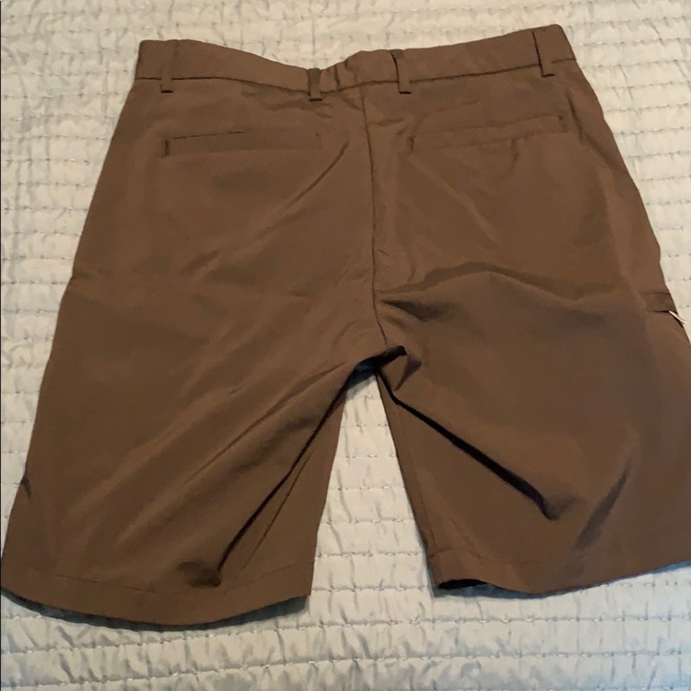 Greg Norman Golf Shorts-Size 32 - Picture 2 of 3